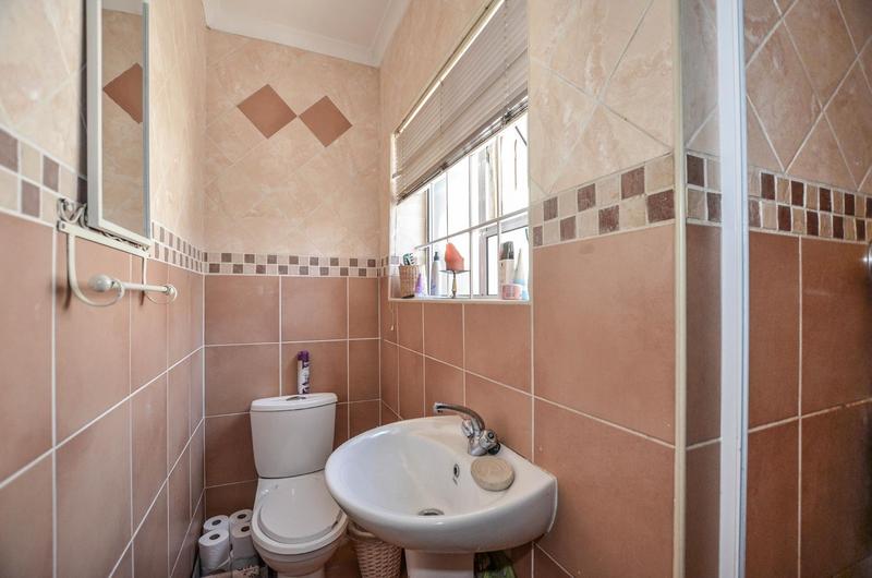 6 Bedroom Property for Sale in De Tijger Western Cape